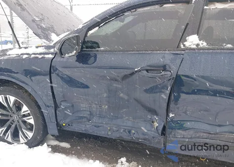 2024 Audi Q8 Premium Plus 55 Tfsi Quattro z USA, uszkodzony, nr VIN WA1EVBF1XRD020226